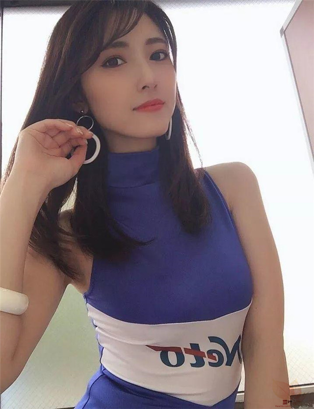 森泽佳奈：那块名叫「饭冈佳奈子」的铁板