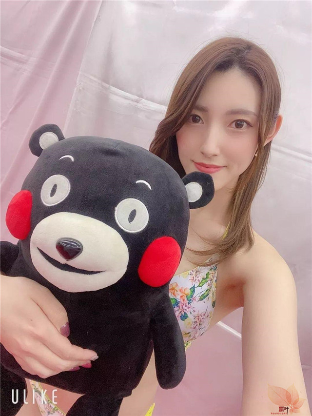 森泽佳奈：那块名叫「饭冈佳奈子」的铁板