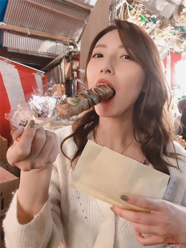 森泽佳奈：那块名叫「饭冈佳奈子」的铁板