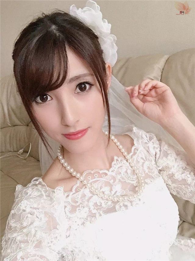森泽佳奈：那块名叫「饭冈佳奈子」的铁板