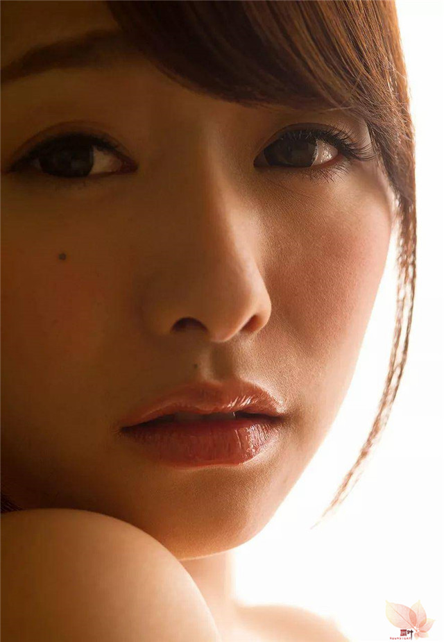 白石茉莉奈：业界母亲或许不光荣，但一定有光辉的一面