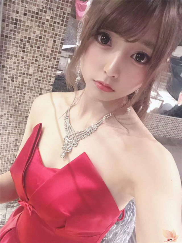 什么样的人会选择去当一位艾薇女神