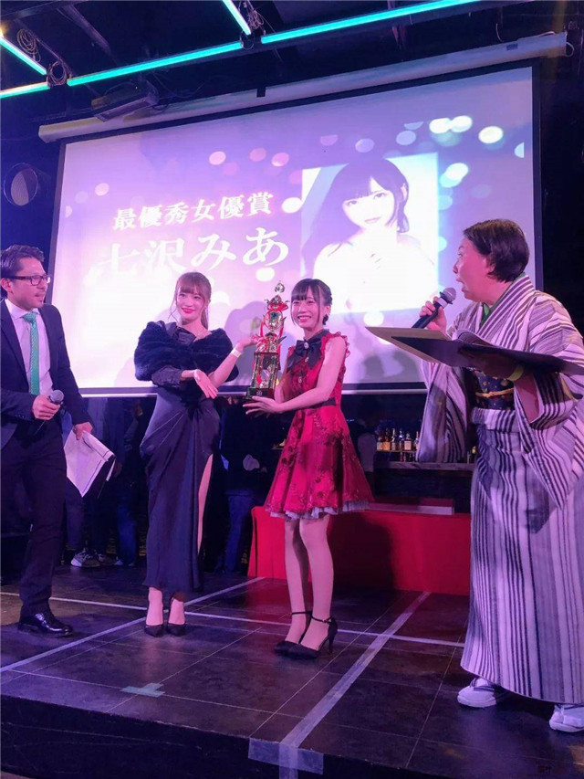 MOODYZ忘年会：M厂的“尾牙宴”，谁能拔得头筹？