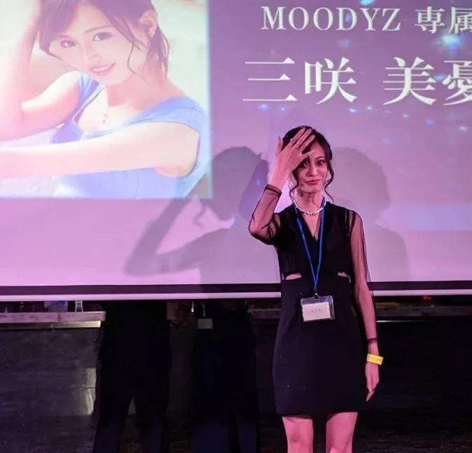 MOODYZ忘年会：M厂的“尾牙宴”，谁能拔得头筹？