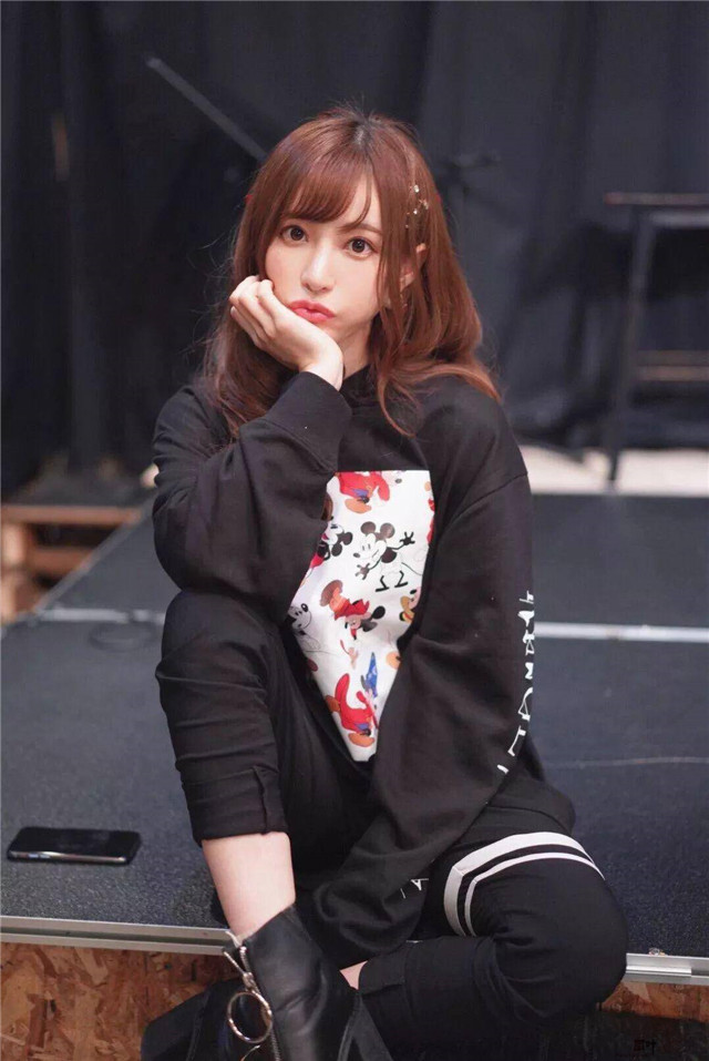 天使萌：是魔女装成了天使，还是天使堕落成魔女？