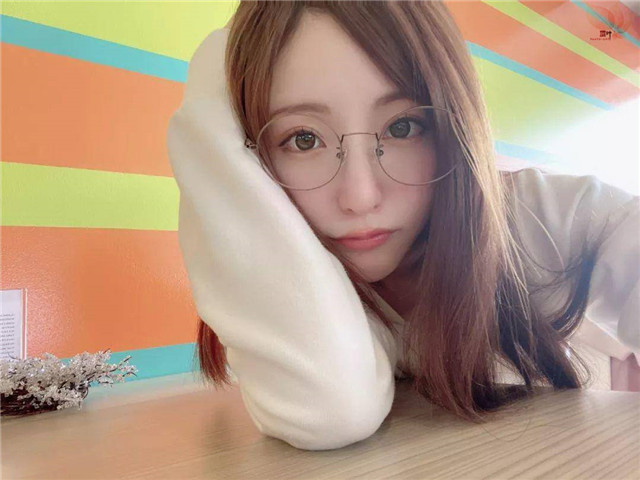 天使萌：是魔女装成了天使，还是天使堕落成魔女？