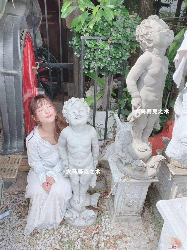 天使萌：是魔女装成了天使，还是天使堕落成魔女？
