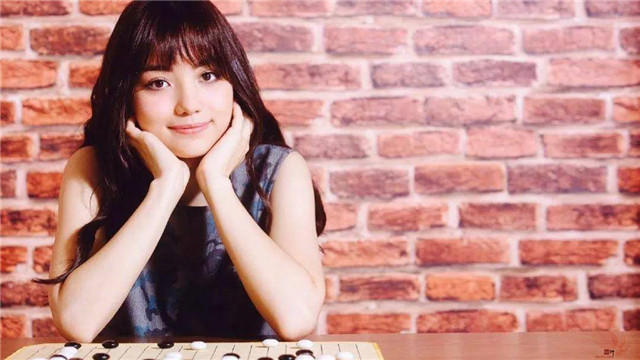 美女棋手黑嘉嘉 ―― 千年仅一人