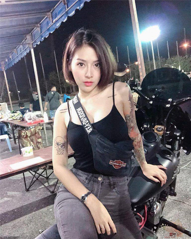 男孩子无法拒绝的躁动因子 ―― 机车模特Supranee Fankham