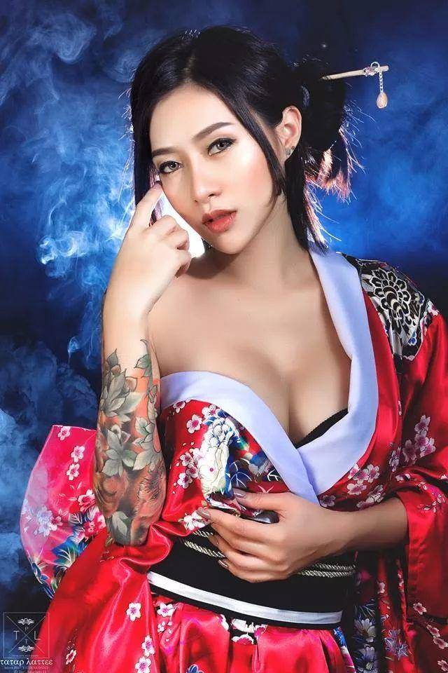 男孩子无法拒绝的躁动因子 ―― 机车模特Supranee Fankham