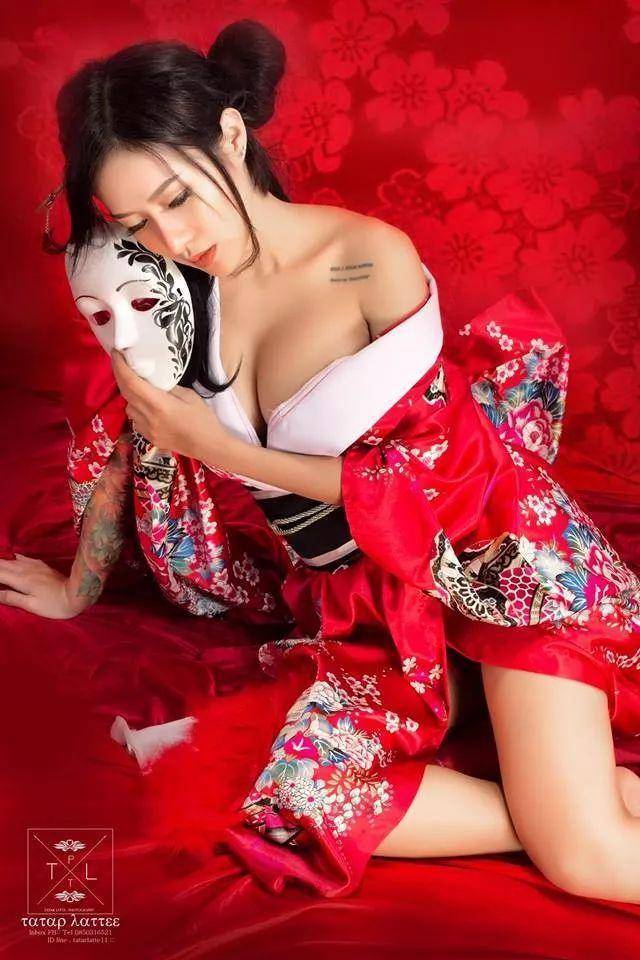 男孩子无法拒绝的躁动因子 ―― 机车模特Supranee Fankham