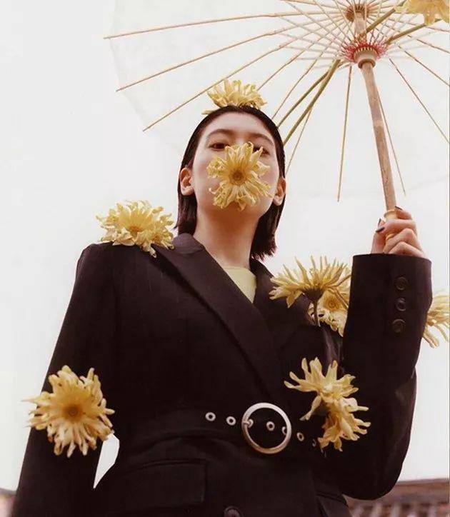 周董「说好不哭」女主三吉彩花，美到全世界都在讨论的空灵美女