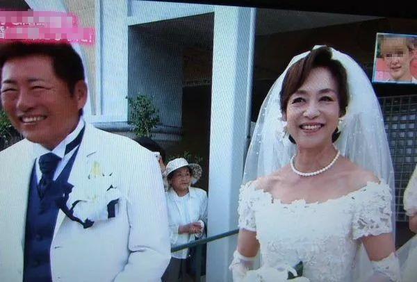 坂口杏里：又一个作死被捕的艾薇女神