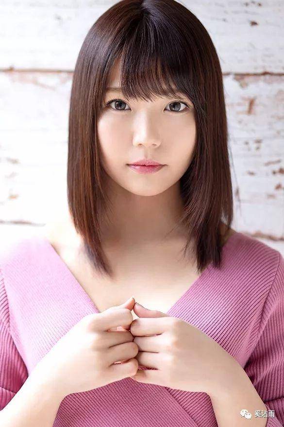 君色华奈改名为凉美ほのか，真奈りおな改名为心菜りお