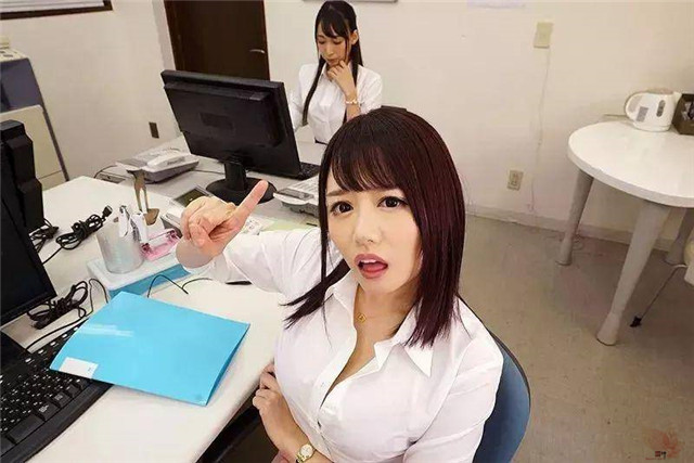 浜崎真绪：丰满有肉而不胖