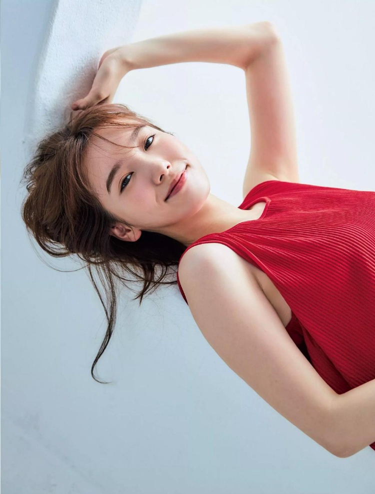 [FLASH] 2020 No.12.01飯豊萬理江--浮图