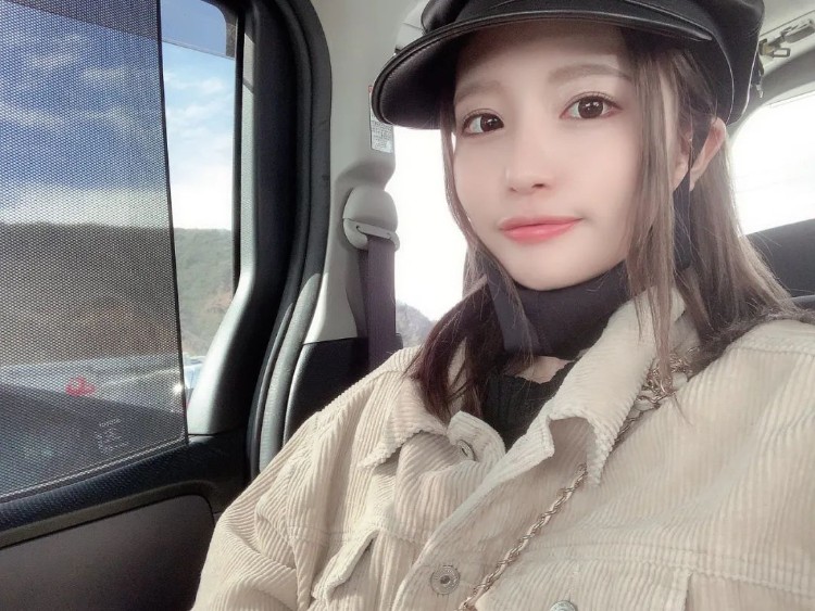 关于黑川纱里奈