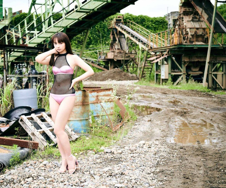 小宫有纱特摄主题写真集《ARISA ONYLY POWER RANGERS SHOW》