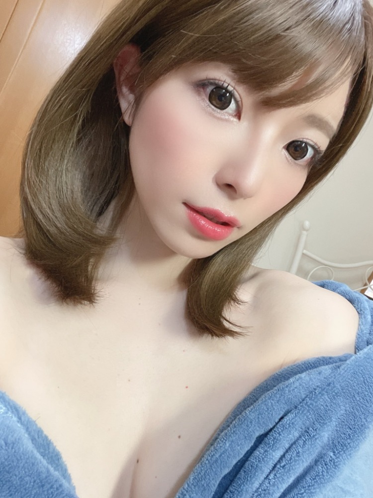 ai_uehara_ex 1352794105969995776_p0