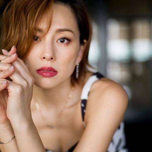 日网票选《2022身材最理想的日本女星》！天使脸孔魔鬼身材的范本就是她！