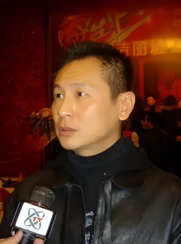 张世的“消失”，是娱乐圈的“悲哀”
