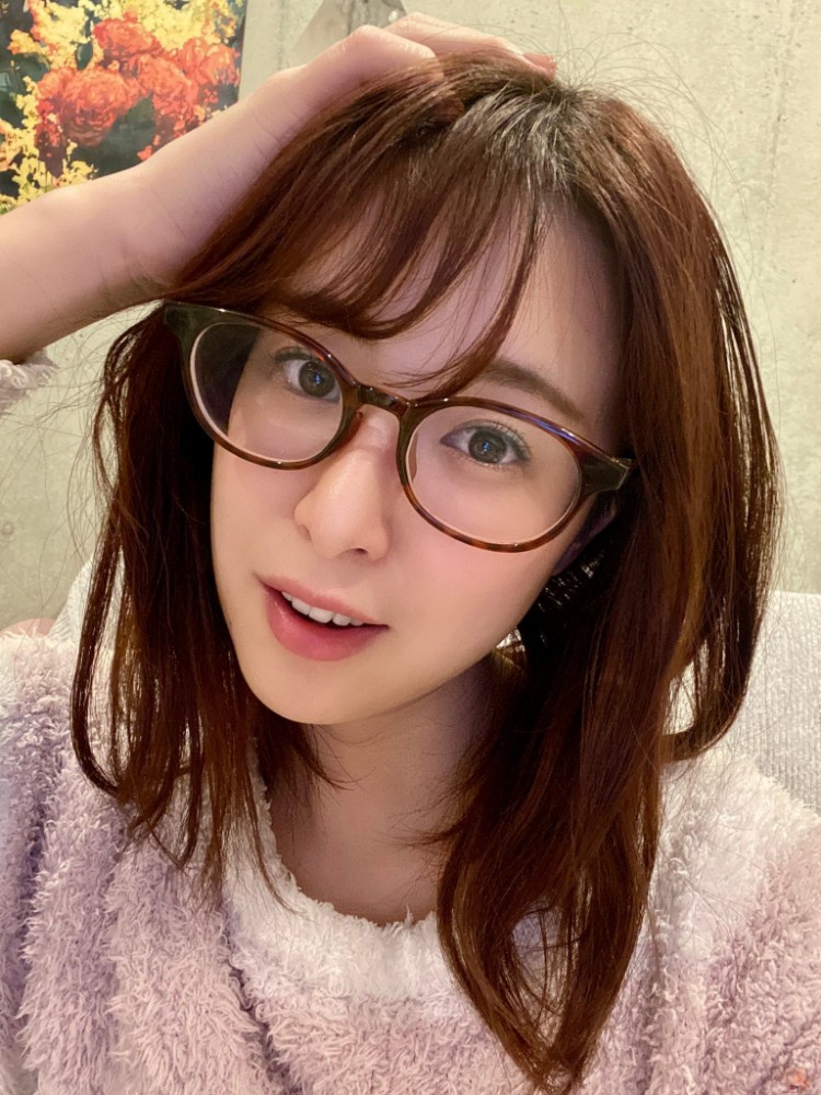 hikari_ninoheee 1347247323038957568_p0