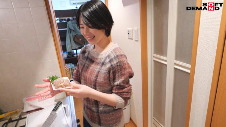 2024《7月新人AV女优完整版》，光属性美少女下海！