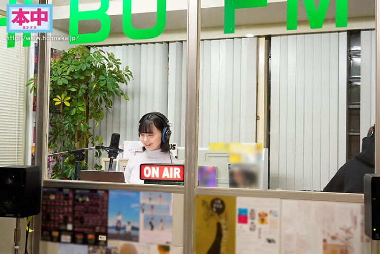 愛葉陽葵(爱叶阳葵)出道作品HMN-580发布！神秘美声现身！美颜大白兔又翘臀的她直接解禁！-图片3