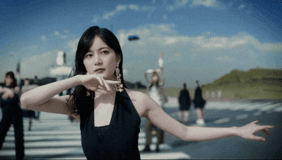 wilderness world 生田绘梨花动图