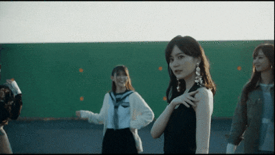 wilderness world 生田绘梨花动图