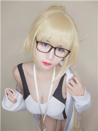 人气动漫博主《小仓千代w》妖艳体态惹得宅男们都硬硬的！