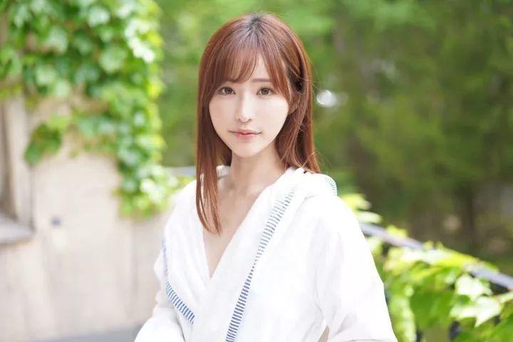 话很少、规矩多！天后级女优的共通点是…