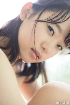 架乃由罗，S1的透明少女