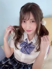 藤井佳奈（藤井いよな）：喜欢手办，喜欢动漫，喜欢追剧，喜欢家里蹲，也喜欢没事喝点酒。