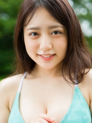 10岁出道的美女《渡辺优奈》成年后首次写真封面！大胆露出她的双峰！