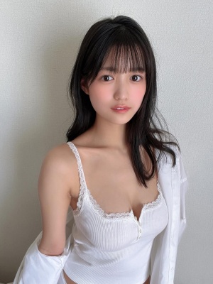 四季皆宜的美女！甜美气质《赤间四季》夏天的泳装性感又清纯！