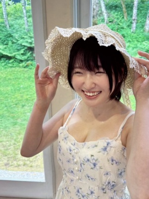 【影片】F乳萝莉新人「春野くるみ(春野胡桃)」根本是FC2发片姬！封面