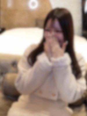 拥有 “性感嘴唇” 的美女。