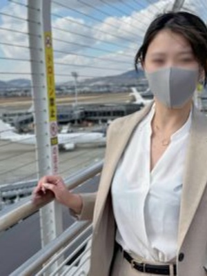 D 罩杯新入职女白领