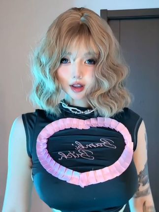 【关键词】55万抖音网红「Meena成美男」